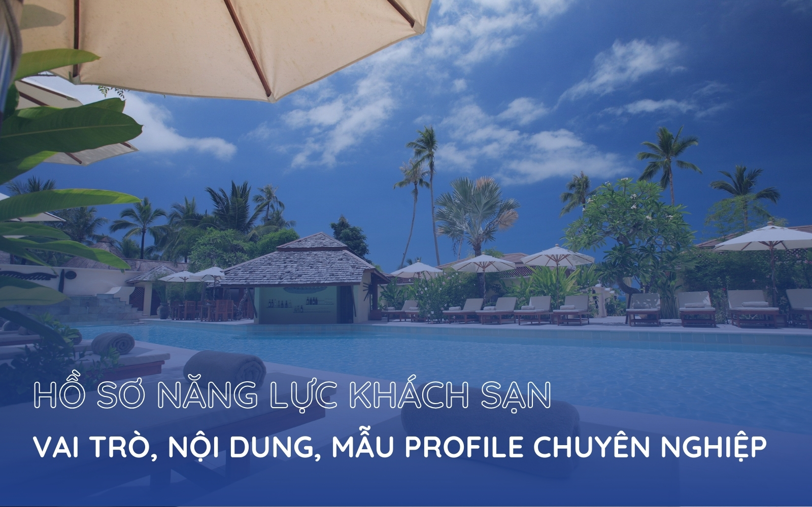 Hồ bơi của một khu du lịch nghỉ dưỡng